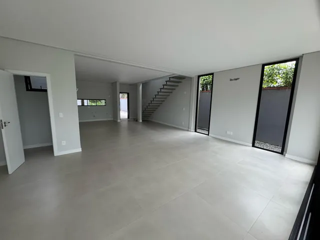 Imagem 5: CASA SOBRADO NO SAGUAÇU | 04 SUÍTES | 04 VAGAS DE GARAGEM | 218 M²