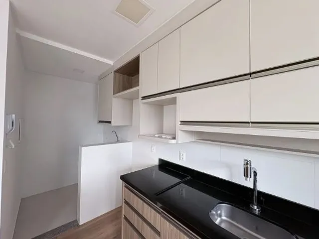 Imagem 2: APARTAMENTO NO CENTRO | EM FRENTE AO 62° BI | SUÍTE + 1 | 1 VAGA DE GARAGEM