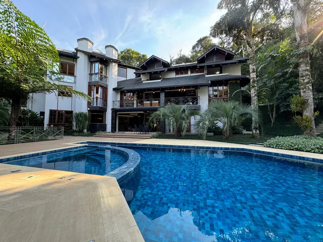 Imagem: CASA EXCLUSIVA EM CONDOMÍNIO FECHADO