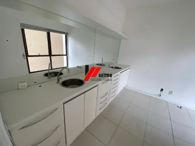 Imagem: Sala comercial a venda no Centro de Florianópolis