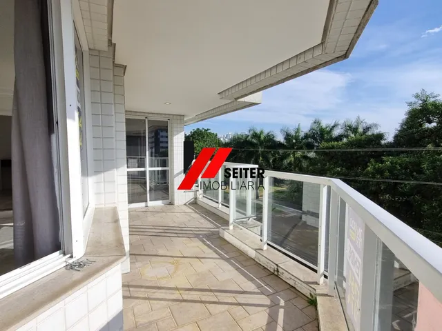 Imagem: O apartamento possui 5 Dormitórios, 5 Suítes, 8