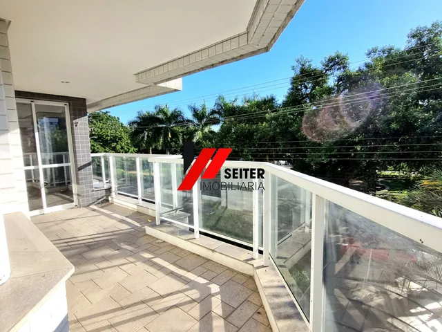 Imagem: O apartamento possui 6 Dormitórios, 4 Suítes, 7