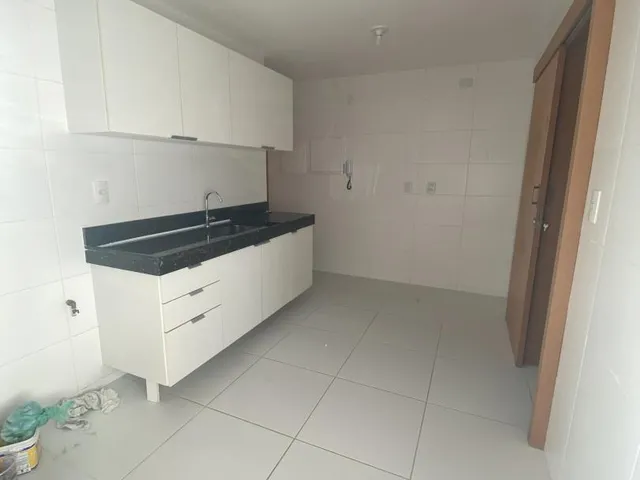 Imagem 4: LAGOA NOVA Apartamento com 4 dormitórios