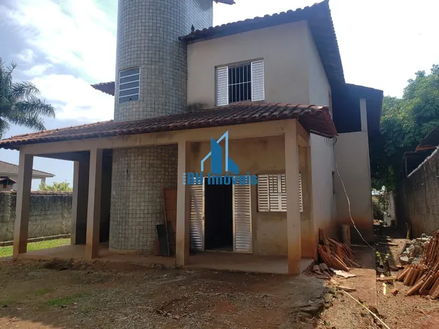Imagem 2: Casa Colonial para Venda em Trevo Belo Horizonte-MG