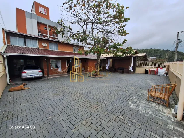 Imagem: CASA RESIDENCIAL em NAVEGANTES - SC, MEIA