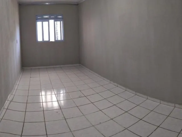 Imagem 4: Casa Comercial à Venda em Feu Rosa, Serra-ES: 5 Quartos, 2 Salas, 4 Banheiros, 1 Vaga de