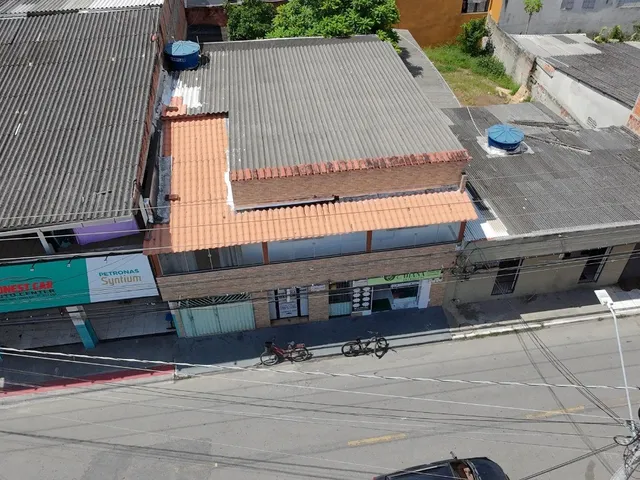 Imagem 8: Casa Comercial à Venda em Feu Rosa, Serra-ES: 5 Quartos, 2 Salas, 4 Banheiros, 1 Vaga de