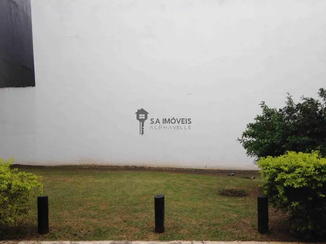 Imagem: O terreno possui 128m² de Área Privada e está localizado