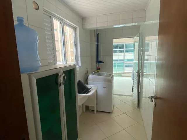 Imagem 7: Apartamento para Temporada em Itapema, Meia Praia, 4 dormitórios, 2 suítes, 3