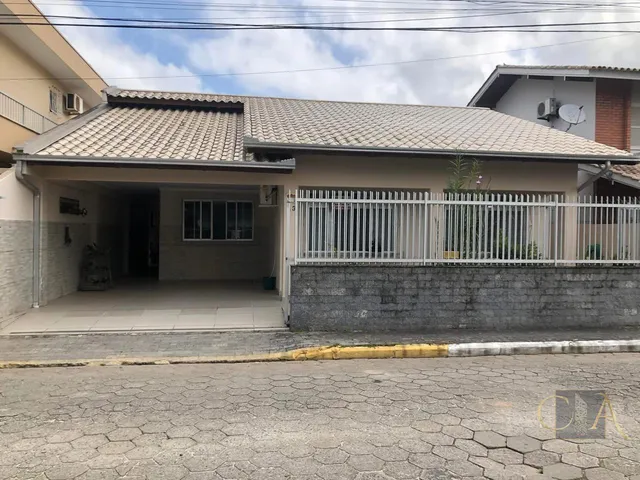 Imagem 10: Casa para Temporada em Itapema, Centro, 3 dormitórios, 1 suíte, 2 banheiros, 2 vagas
