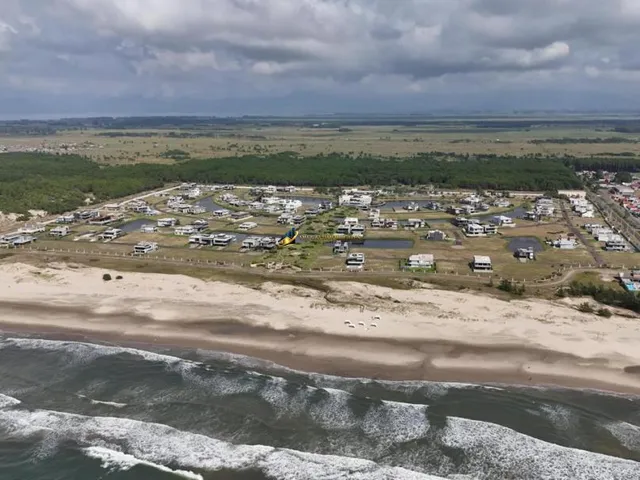 Imagem 6: Linda casa Mobiliada e Decorada em Con Fech a Beira Mar de Capão da Canoa