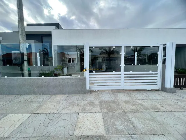 Imagem: Casa com piscina à venda em Capão da Canoa