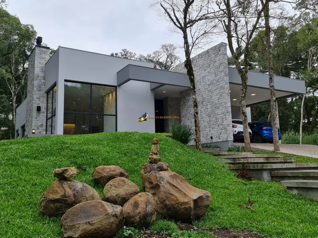 Imagem: Casa à venda em Gramado RS. No Condomínio