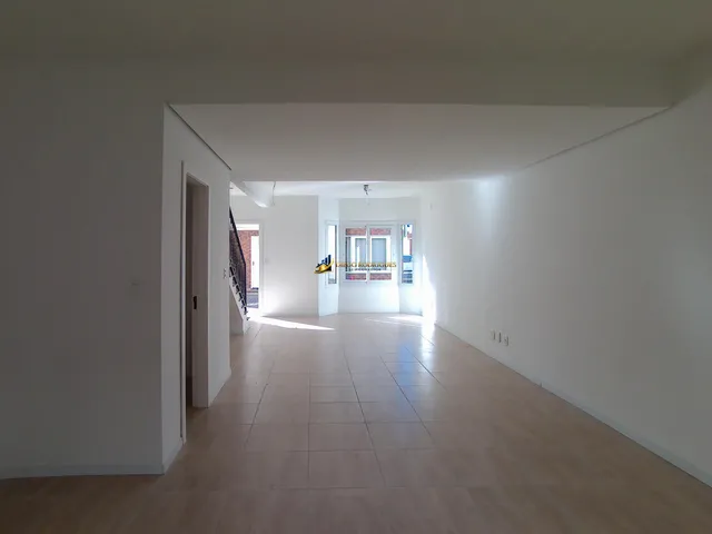 Imagem 10: Sobrado Duplex com Preço Especial Junto ao Centro de Gramado