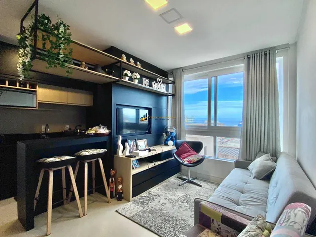 Imagem 2: Vista para o mar!! Apartamento de 2 dormitórios com suite um box Decorado