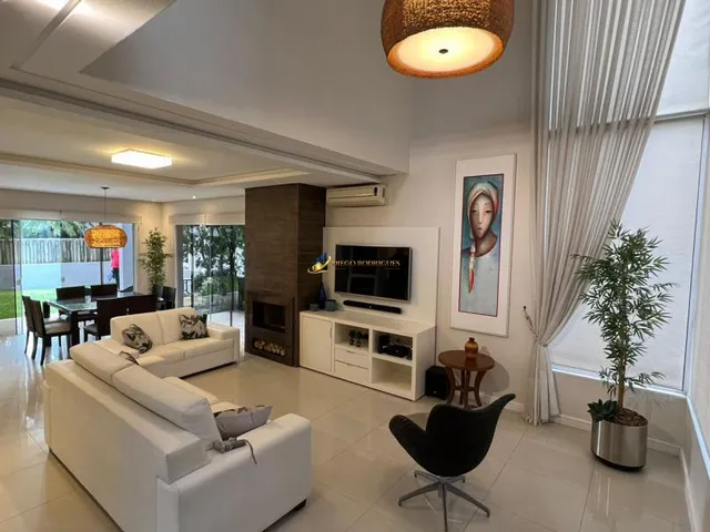 Imagem: Compre Linda Casa no Condado de Capão com