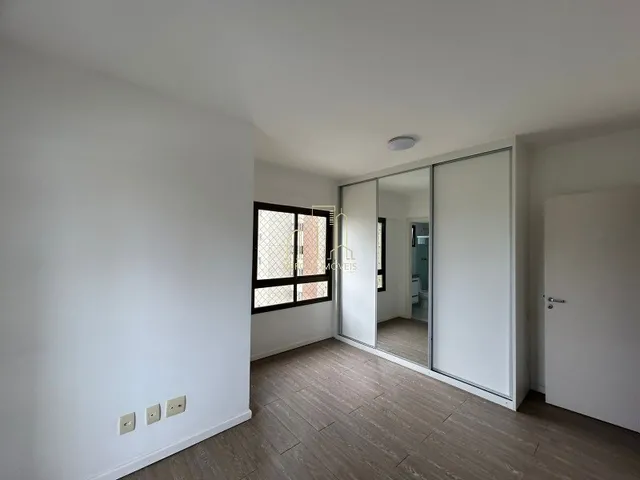 Imagem 12: Imperdível Apartamento em Patamares: 4 Quartos, 3 Suítes, 3 Salas, 5 Banheiros, 3