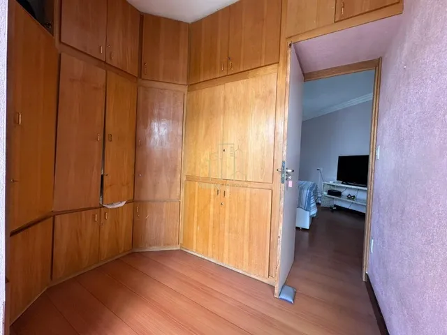 Imagem 10: Luxuosa mansão com 6 Quartos (4 Suítes), 350m² e Piscina no bairro Itaigara, com