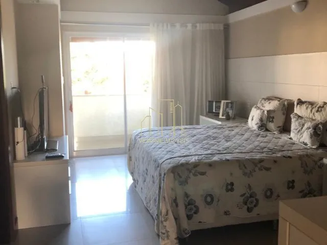 Imagem 11: Casa Alto Padrão com 4 Suítes e Espaço Gourmet à Venda em Alphaville Salvador I