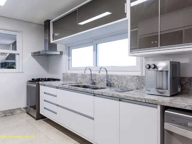 Imagem 14: Belíssima casa de alto padrão com seis suítes e área gourmet a venda em Alphaville