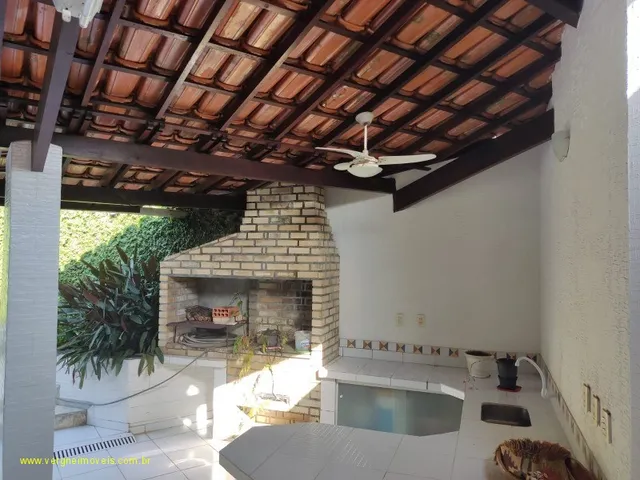 Imagem 8: Com conceito moderno e ambientes amplos essa belíssima casa com quatro suítes a venda
