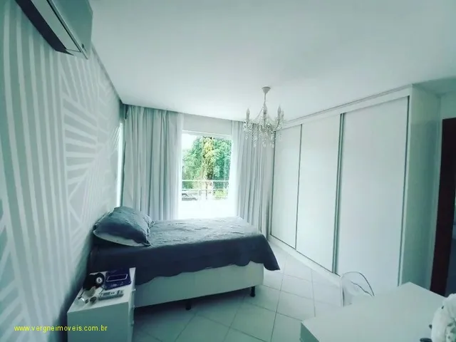 Imagem 14: Com conceito moderno e ambientes amplos essa belíssima casa com quatro suítes a venda