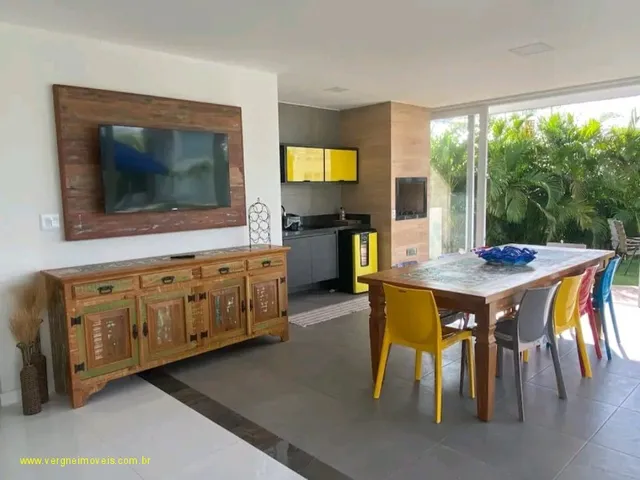 Imagem 9: Belíssima casa decorada a venda com cinco suítes e área gourmet em guarajuba