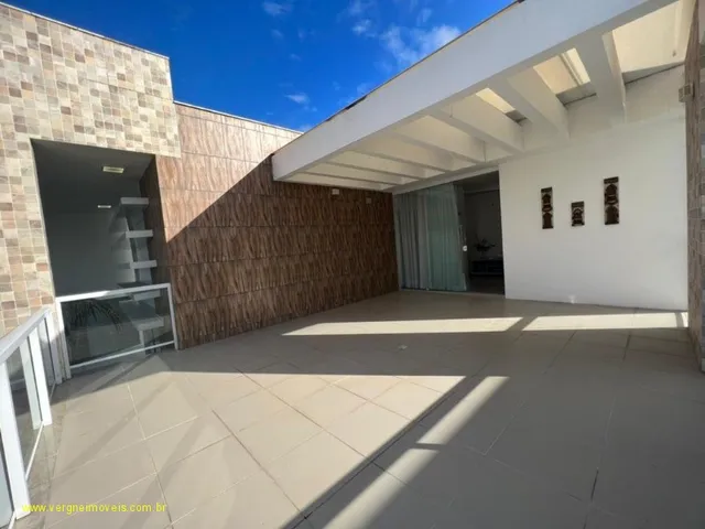 Imagem 7: Com conceito moderno e ambientes amplos essa belíssima casa com três suítes a venda em