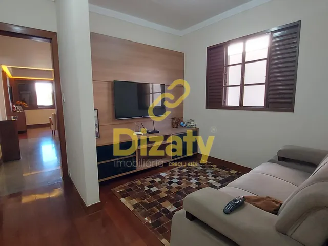 Imagem 10: Casa Colonial no Bairro Jardim Arizona com 6 Quartos, Espaço Gourmet e Piscina