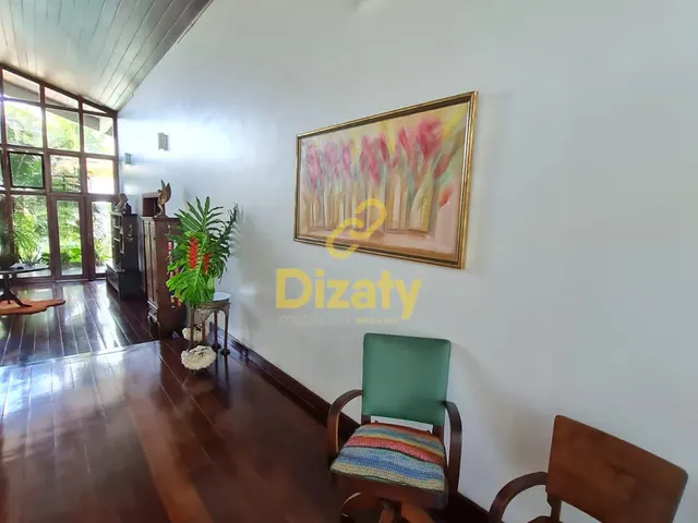Imagem 6: Casa no Jardim Cambuí com 4 Quartos Todos com Varandas Garagem 6 Carros