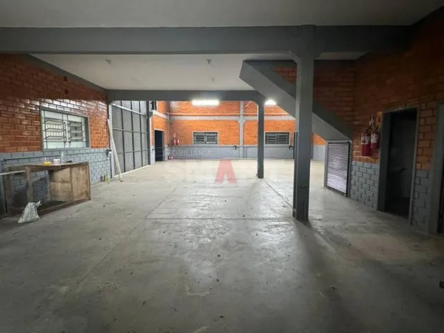 Imagem: Galpão Comercial a Venda na Barra do Rio