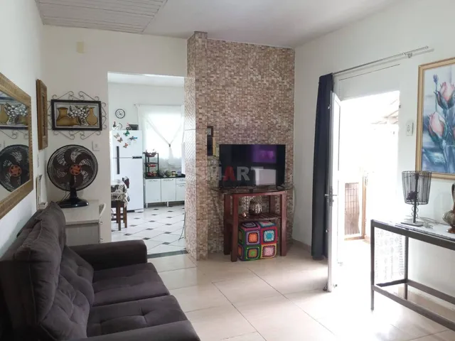Imagem 3: Casa com 3 Quartos com Terreno Amplo para Construção ao Lado