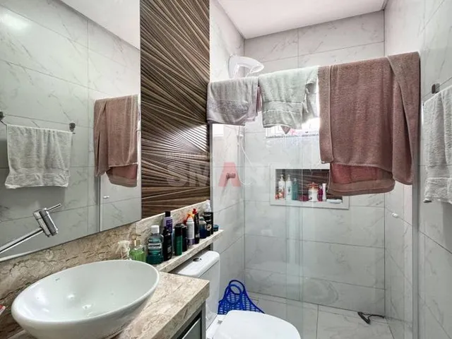 Imagem 9: Geminado com 1 suite + 2 quartos, semimobiliado e com piscina