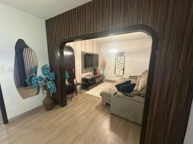 Imagem 2: Casa com Piscina, 1 Suíte e 3 Quartos em Massaranduba