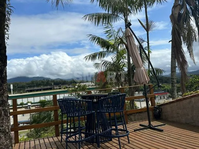 Imagem 8: Casa com Piscina, 1 Suíte e 3 Quartos em Massaranduba