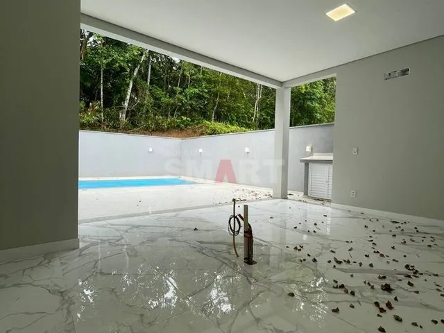 Imagem 7: Casa Térrea com 3 Suítes e Piscina na Barra do Rio Cerro