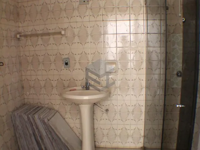Imagem 8: Apartamento de 2 dormitórios com sacada e garagem coberta