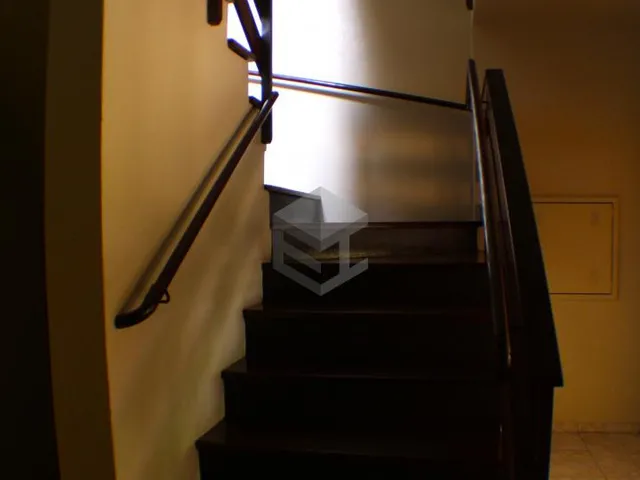 Imagem 11: Apartamento de 2 dormitórios com sacada e garagem coberta