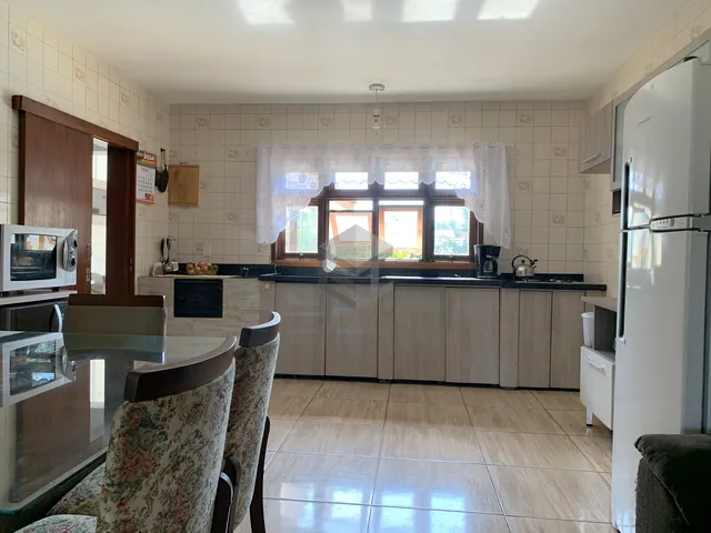 Imagem 4: EXCELENTE CASA COM TERRENO PLANO EM NOVO HAMBURGO