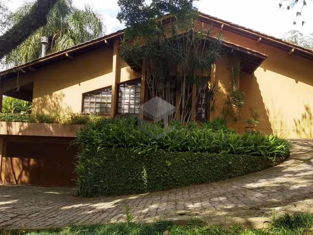 Imagem: Casa com amplo terreno de 3173m² - Novo