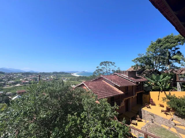 Imagem: A pousada possui 18 Dormitórios, 13 Suítes, 17 Banheiros,