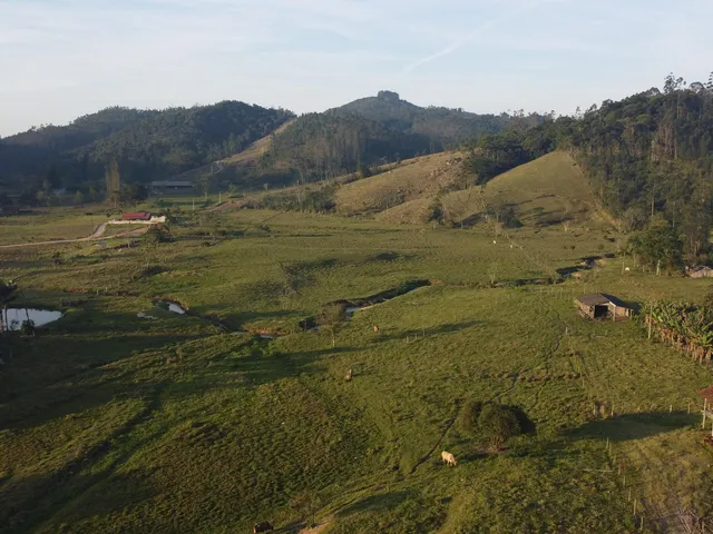 Imagem 1: Terreno à venda em Imaruí-SC, bairro Rio D'una, com 250.000m² de área! Oportunidade