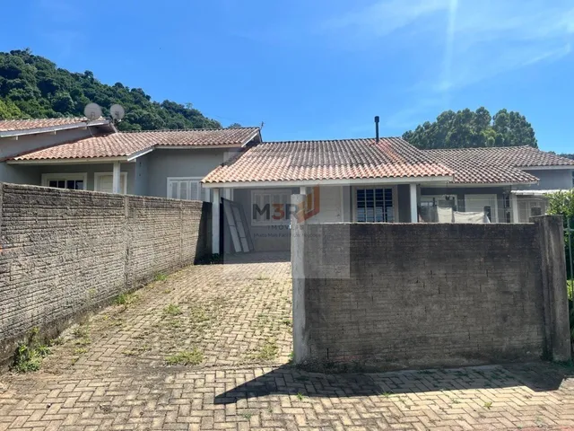 Imagem: A casa possui 2 Dormitórios, 1 Banheiro, 1 Vaga na