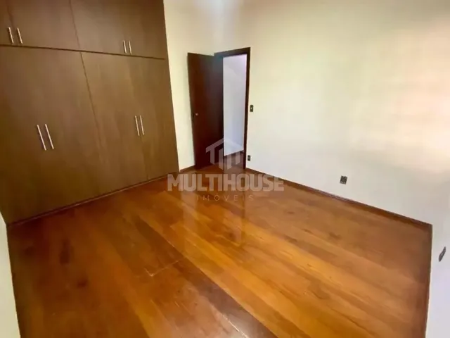 Imagem 9: Casa para alugar no bairro Bandeirantes com 453m , 4 quartos e 10 vagas