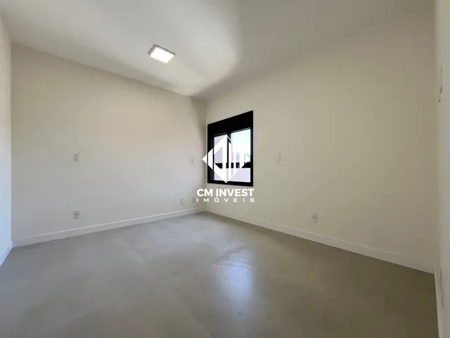 Imagem 16: Imóvel Alto Padrão São José SC - 3 Quartos, Suíte com Closet e Acabamento Premium