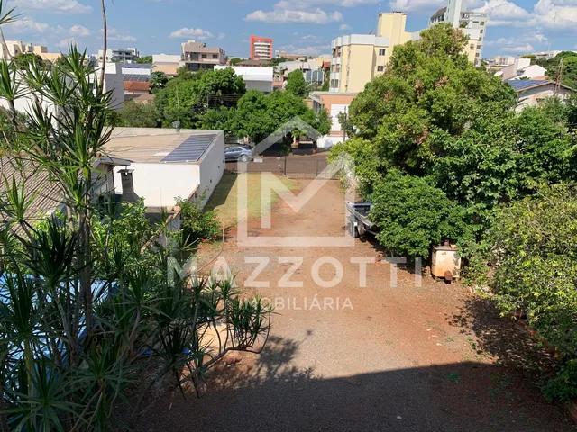 Imagem 2: Lote Com construção residencial
