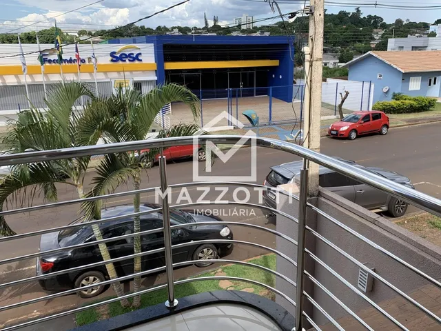Imagem 7: EXCELENTE SOBRADO, 03 QUARTOS, 01 SUITE, AMPLO TERRENO FUNDOS, CENTRO, MEDIANEIR