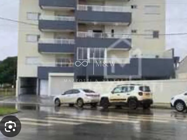 Imagem: O apartamento possui 2 Dormitórios, 1 Suíte, 1 Banheiro, 2