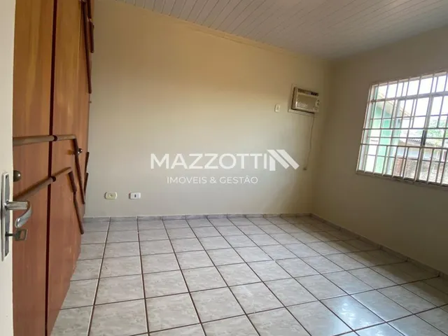 Imagem 4: CASA A VENDA COM TRES QUARTOS NO BAIRRO ITAIPU, MEDIANEIRA - PR
