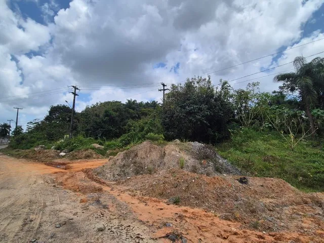 Imagem: O terreno possui 21.000m² de Área e está localizado em